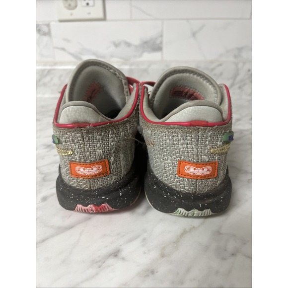 Men\'s 5.5Y Nike LeBron XX 20 Nike‎ Lifer Grey Basketball Shoes DQ8651-002 main image 8